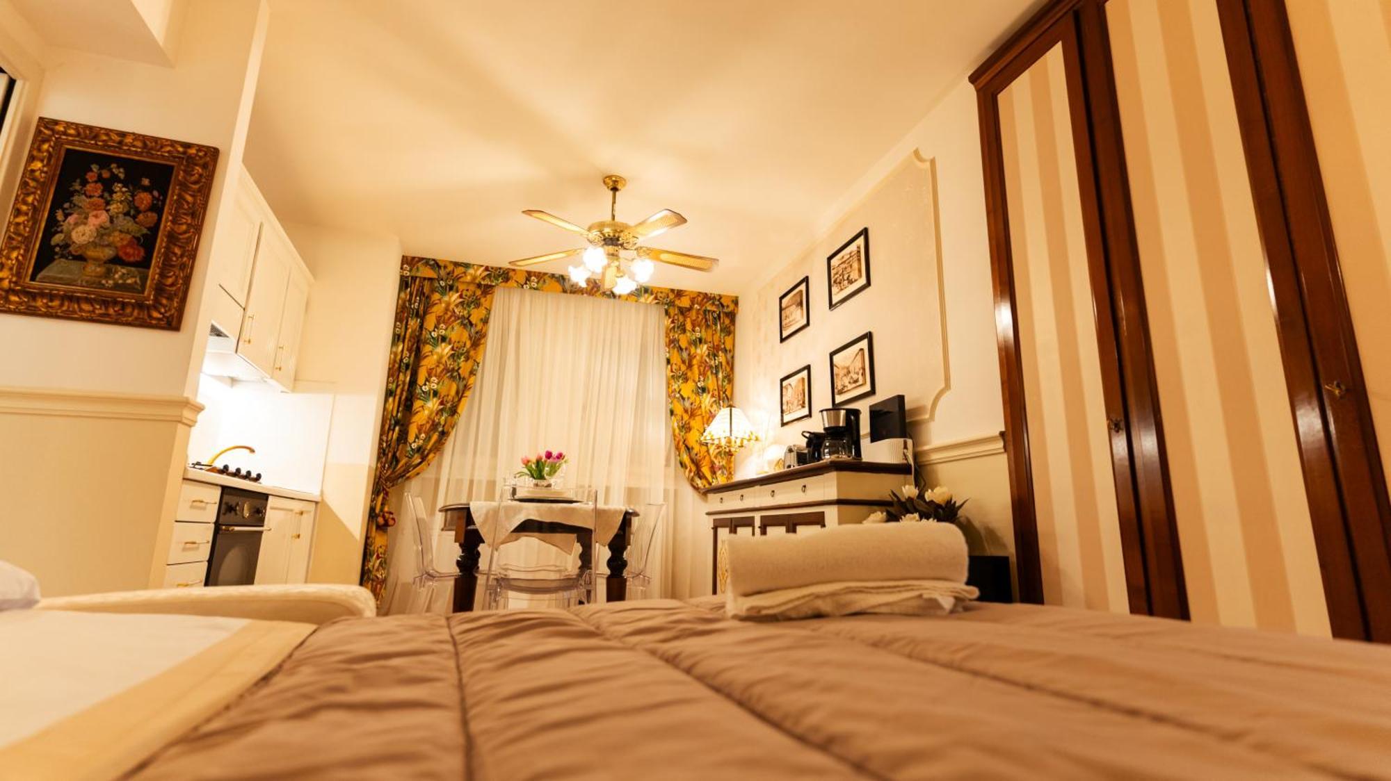 New Cozy Apartment - City Centre Лекко Экстерьер фото