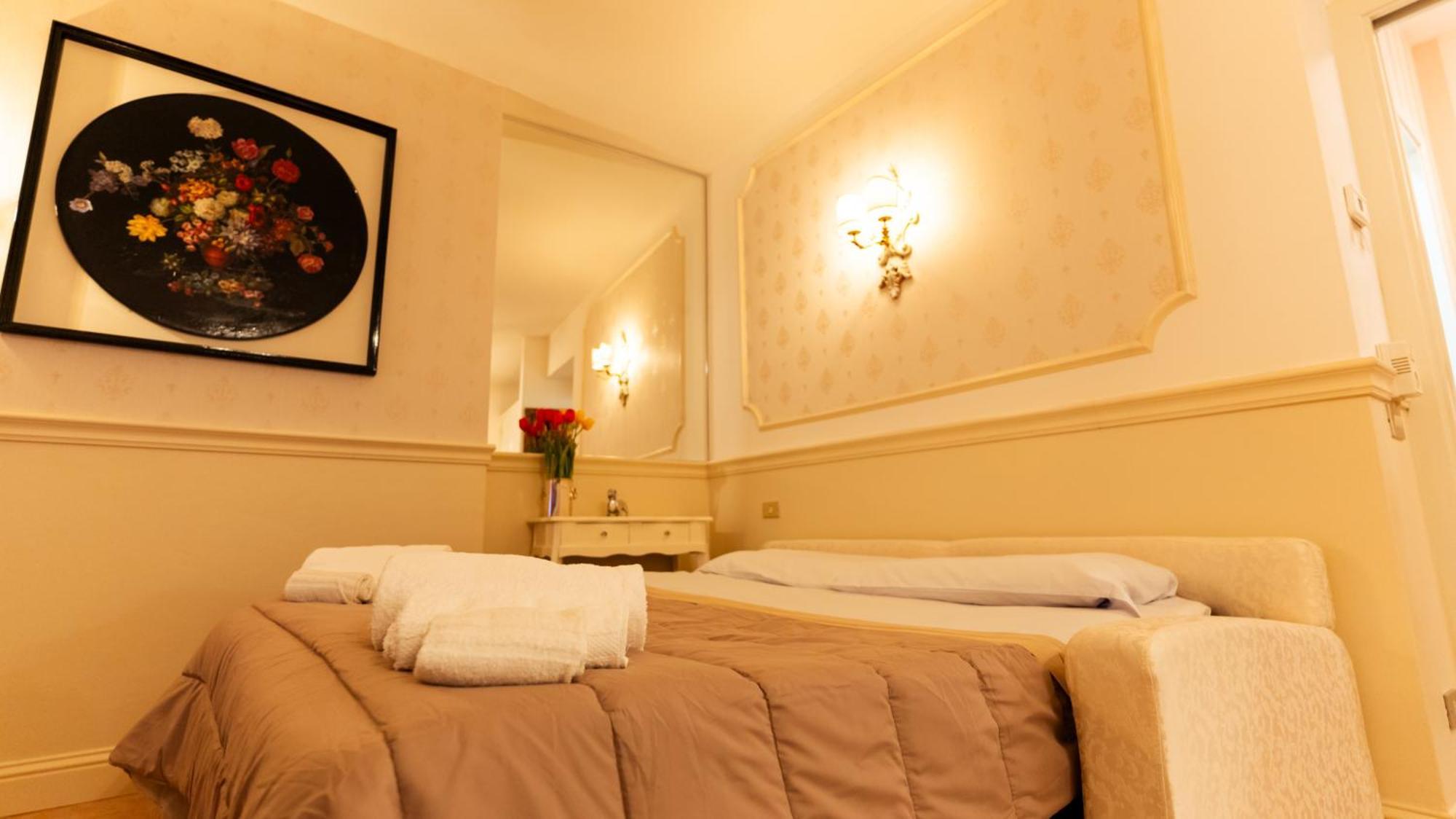 New Cozy Apartment - City Centre Лекко Экстерьер фото